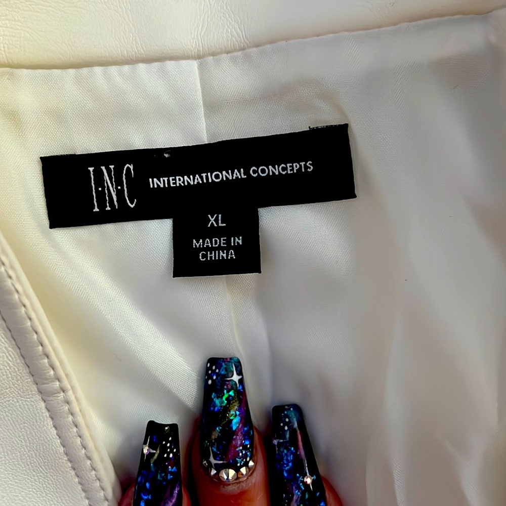 I.N.C XL WHITE CROP TOP JACKETS Never Used